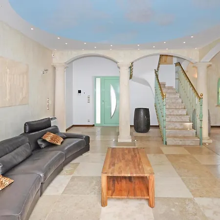 Holiday home Gorgeous In Raphael *