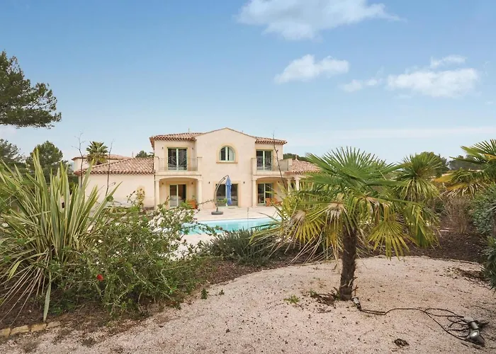 Gorgeous In Raphael * Saint-Raphaël