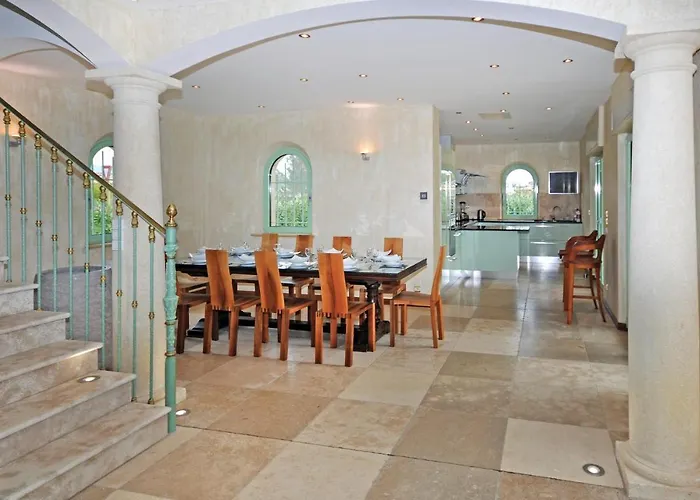 Gorgeous In Raphael * Saint-Raphaël